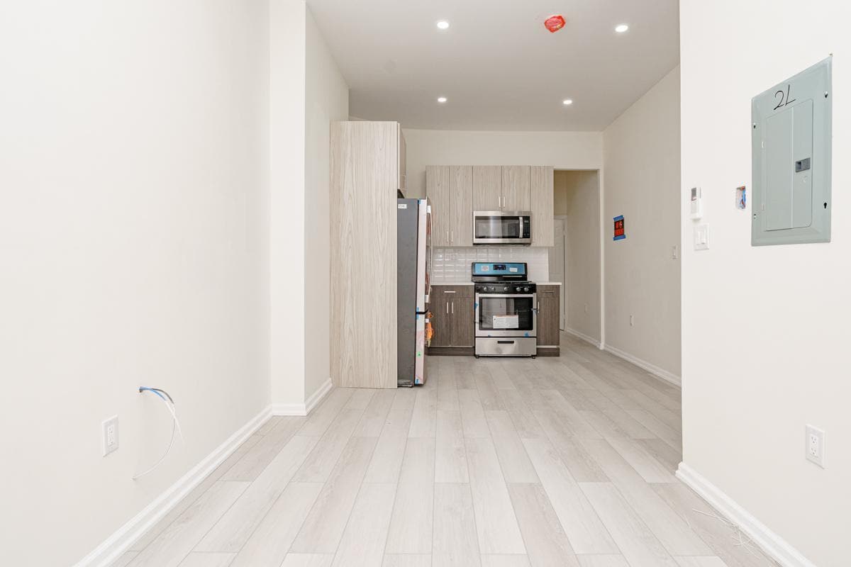 698 Hancock St Unit 1R, Brooklyn, NY 11233 Apartment for Rent in