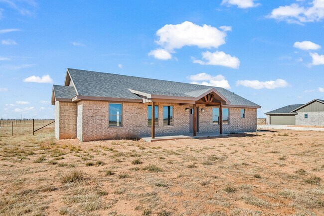Building Photo - Country Living In Roosevelt ISD!