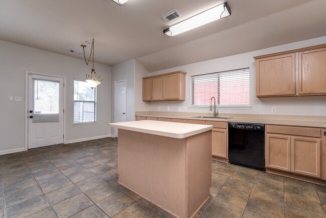 Foto del edificio - 21522 Perrington Ct