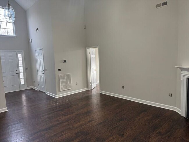 Foto del edificio - Great 3 bedroom with garage!