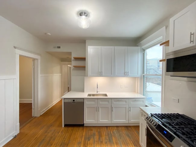 Photo - 1030 N Winchester Ave Apartment