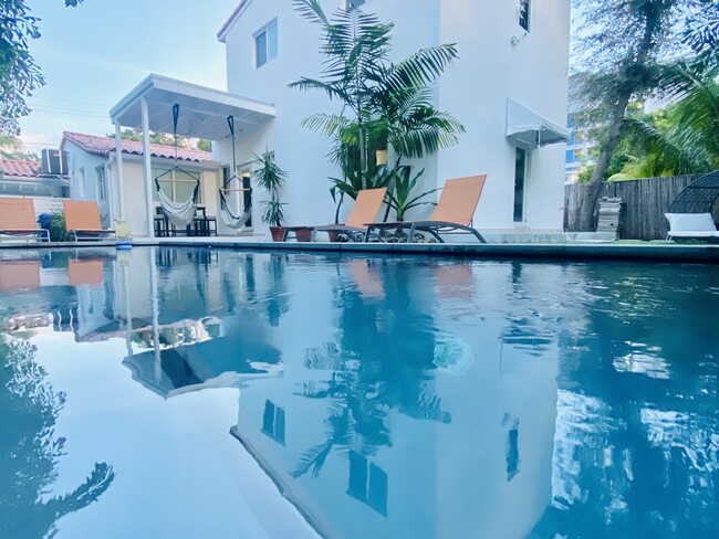 Foto del edificio - 356 SW 31st Rd