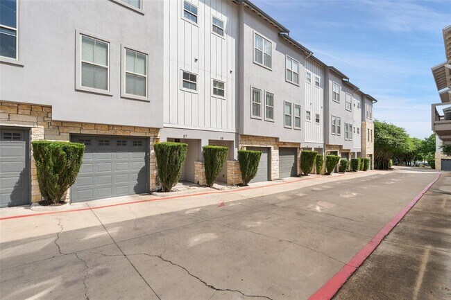 Foto del edificio - 2520 Bluebonnet Ln
