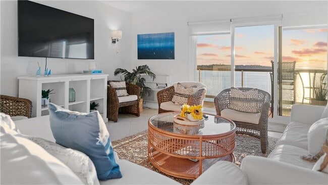 Building Photo - 1512 Capella S