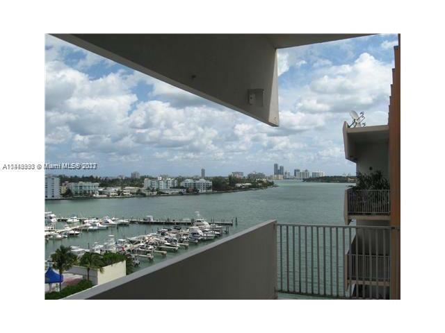 Foto del edificio - 7545 E Treasure Dr