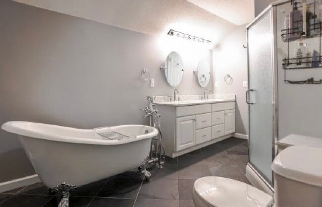 Building Photo - 1 Nutmeg Ct