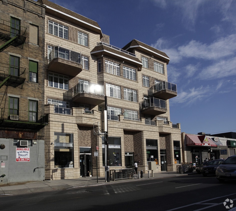 Primary Photo - 739 Bedford Ave