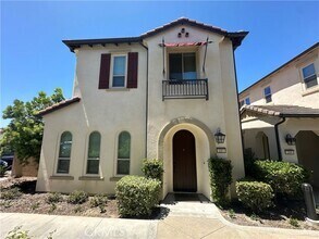 Building Photo - 217 Primrose Dr
