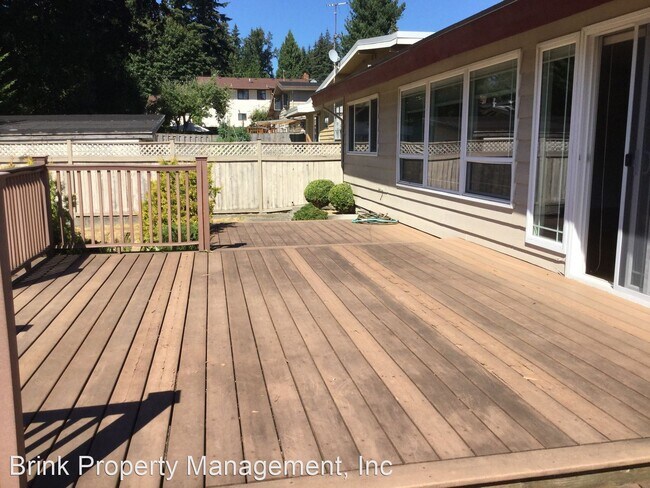 Building Photo - 3 br, 1.5 bath House - 125 156th Ave NE