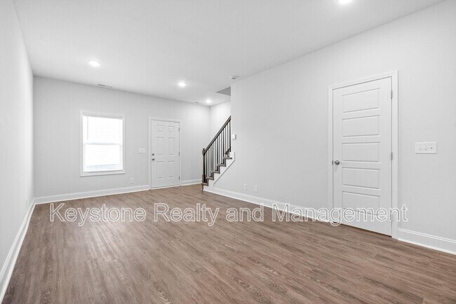 Foto del edificio - 750 Tracy Ln