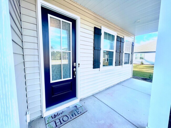 Foto del edificio - Prestigious 4 Bedroom Home on the Crystal ...