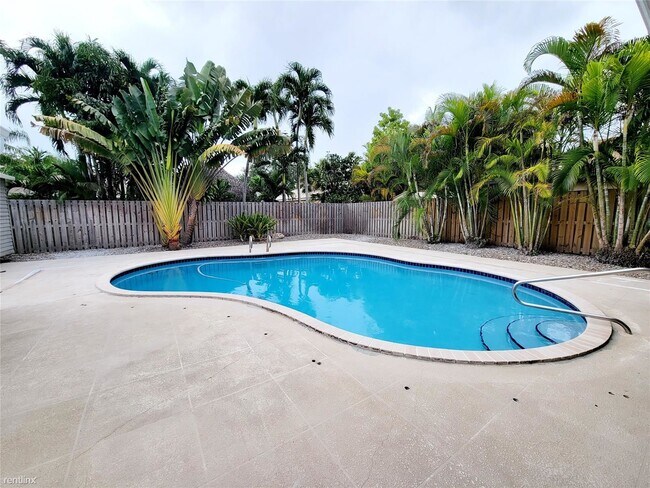 Building Photo - 3 br, 2 bath House - 4813 SW 118th Ter