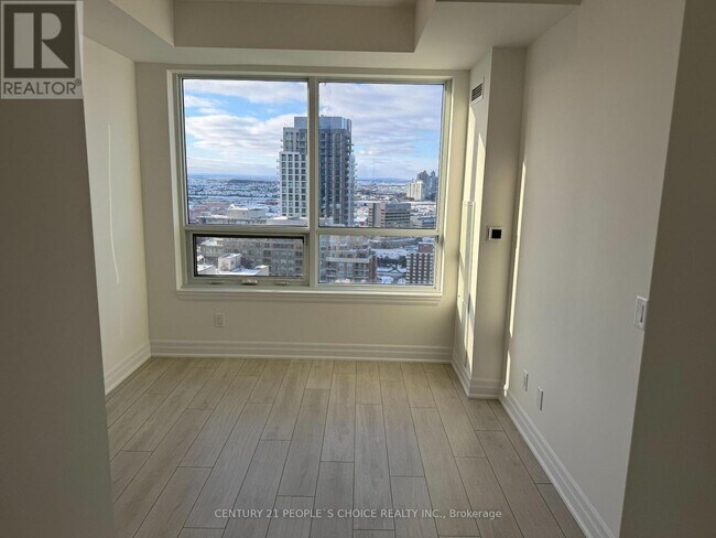 Building Photo - 30 Elm Dr W