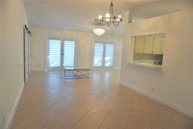 Foto del edificio - 5830 N Park Rd