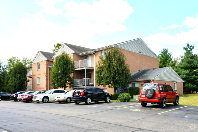 Primary Photo - Green Of Forest Park Condominiums