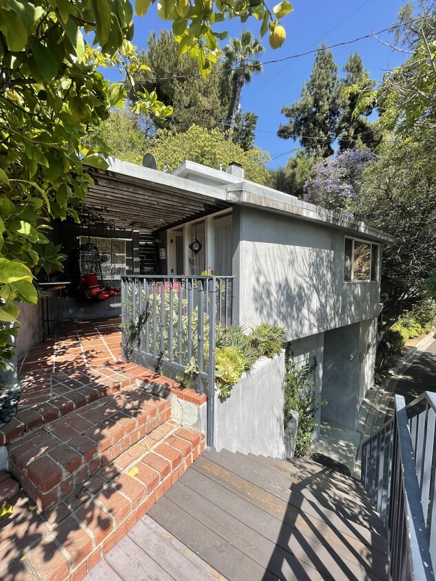 Primary Photo - 2402 Aspen Dr
