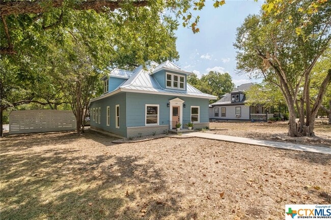 Building Photo - 1107 W San Antonio St
