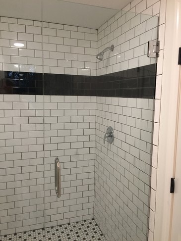 Building Photo - 827 N State St