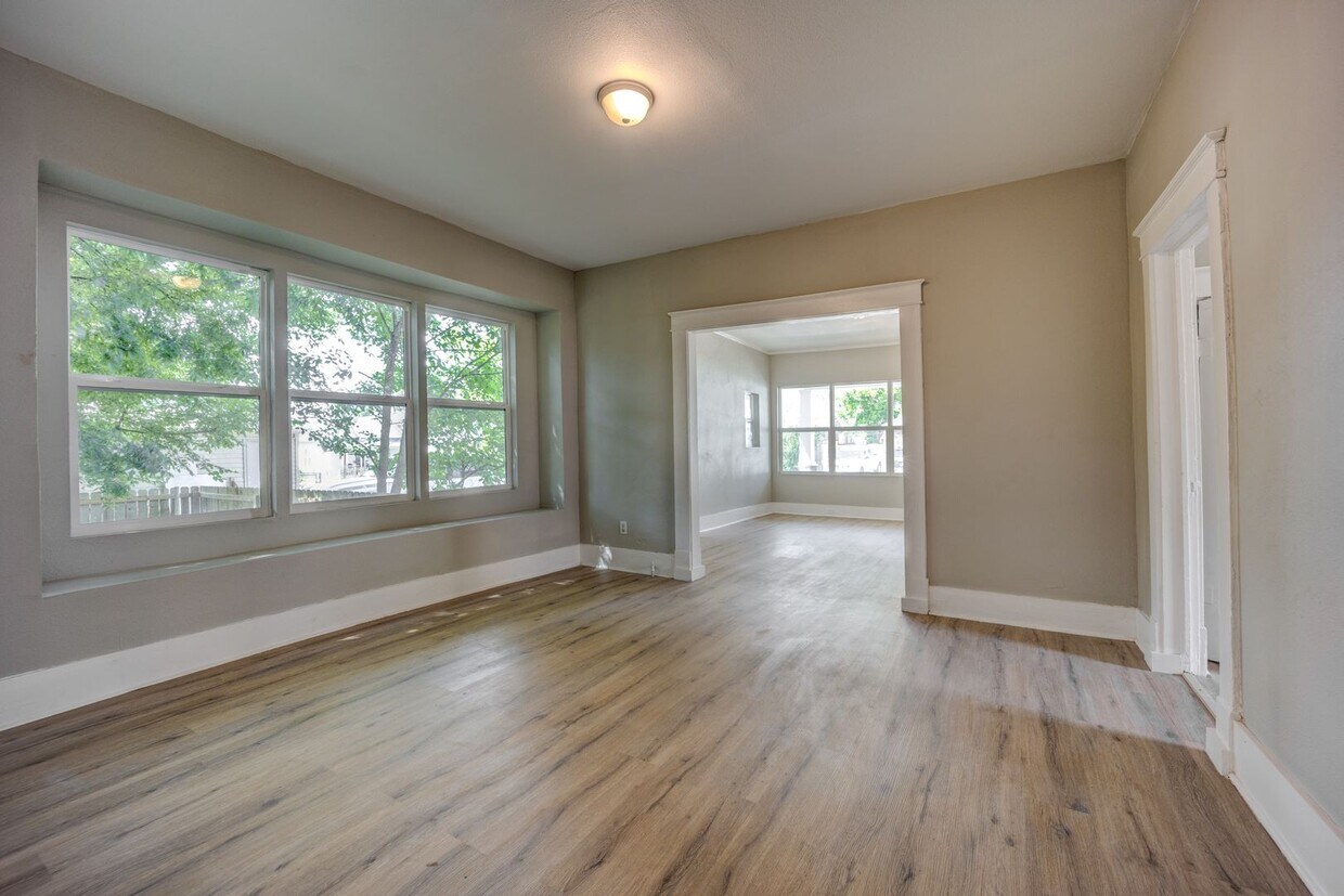 Foto principal - Freshly Updated 2 Bedroom House