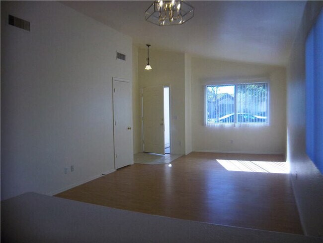 Foto del edificio - 16465 N 138th Ave