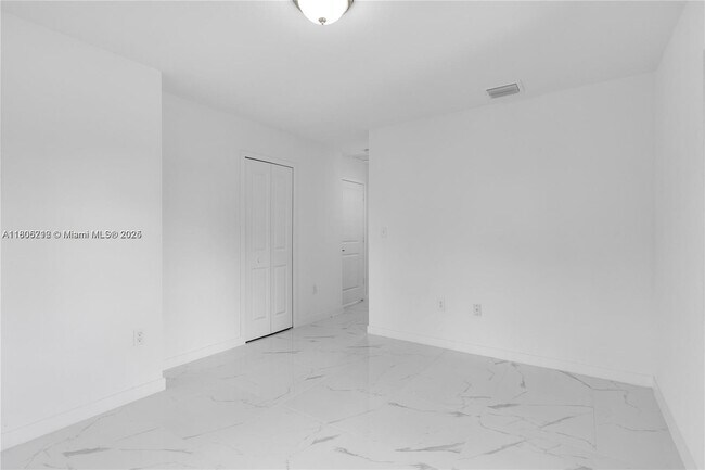 Foto del edificio - 1821 NW 69th St