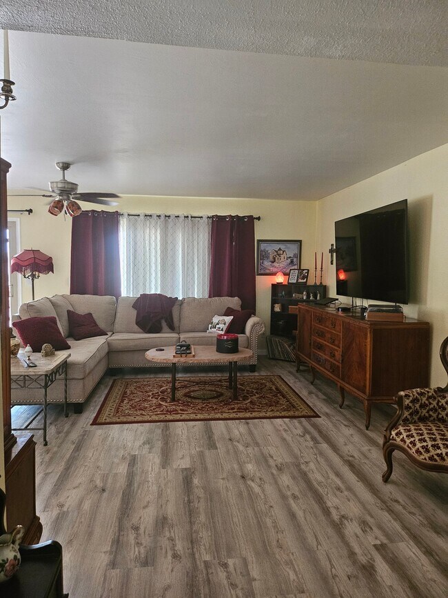 Foto del edificio - 10723 E Navajo Pl
