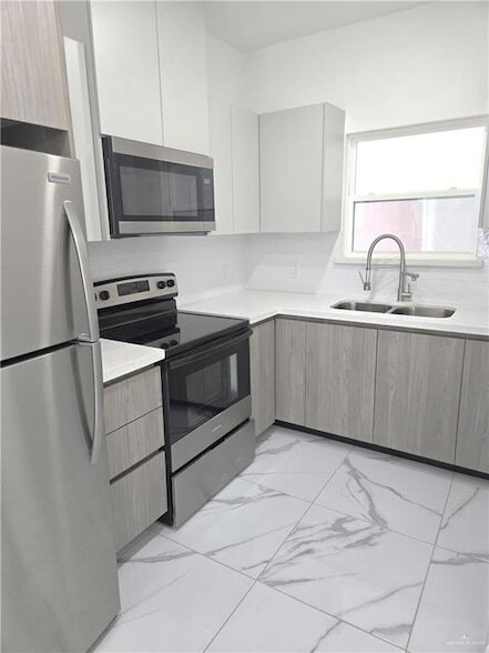 Foto del edificio - 3201 Magdalena St