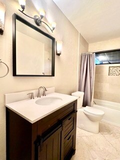 Foto del edificio - 27151 Lake Dr