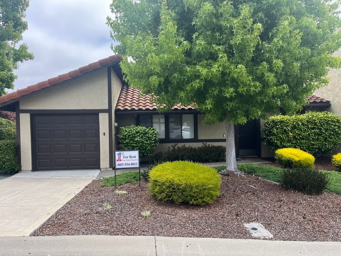 Primary Photo - 1003 Meadow Way