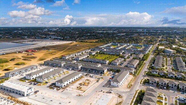 Foto del edificio - 415 NW 13 Ct