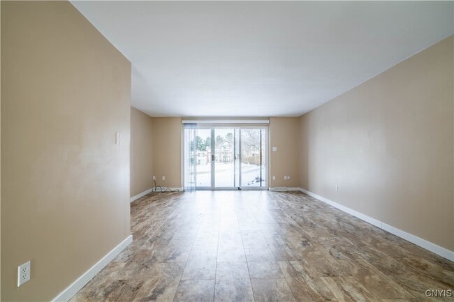 Building Photo - 67 Chestnut Rd