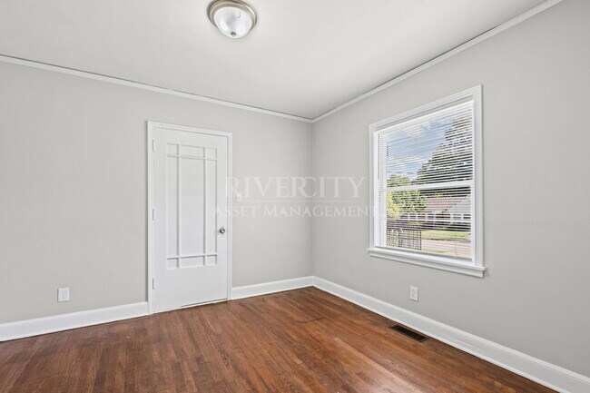 Foto del edificio - 1232 Vaughn Rd