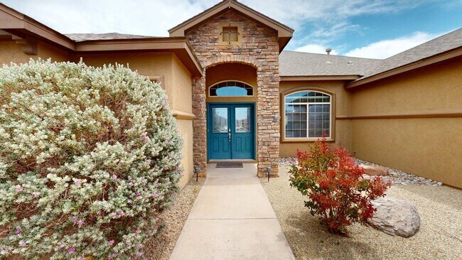 Foto del edificio - Spacious 4-Bed/3-Bath in Alamogordo, NM