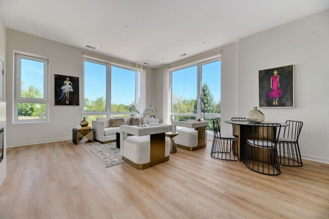 Foto del edificio - 290 Stonington Dr