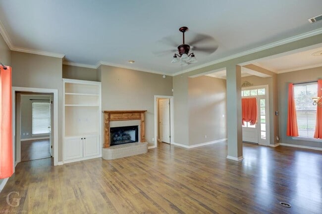 Building Photo - 1537 Nottoway Pl