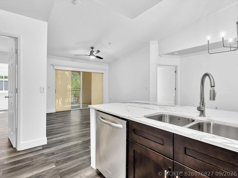 Photo - 2433 CENTERGATE DR Unit 306