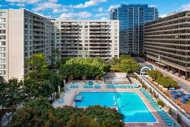 Foto del edificio - 2111 Richmond Hwy
