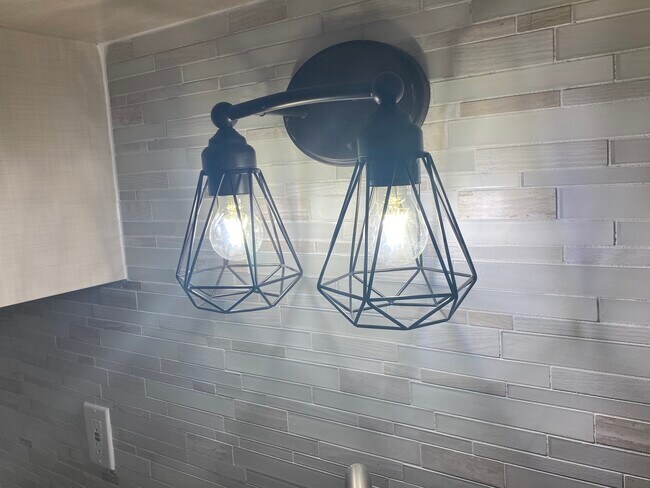 Building Photo - 3715 N Oakland Ave