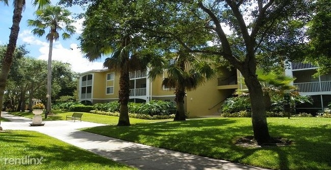 Building Photo - 2147 Vinings Cir