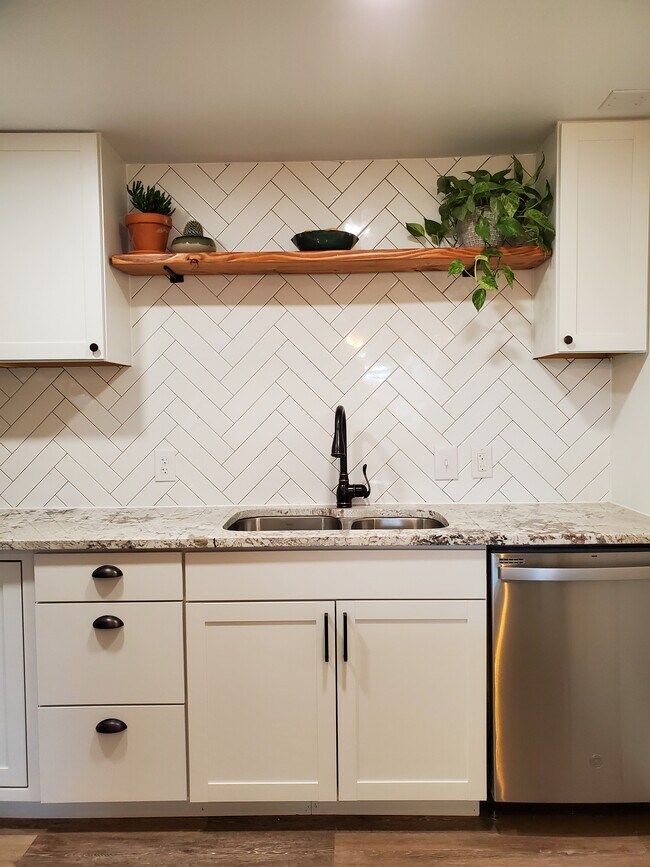 Foto del edificio - 7722 Saulsbury St