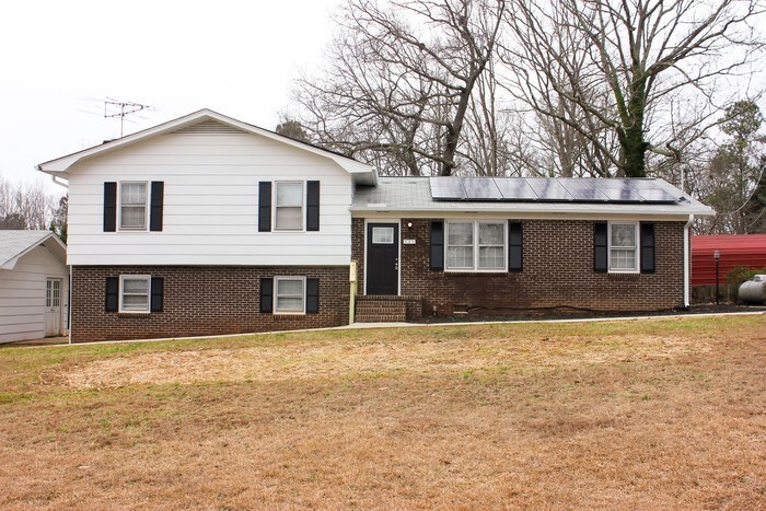 Primary Photo - 301 Marseille Dr