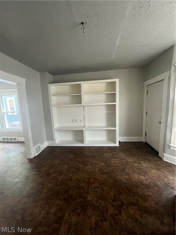 Foto del edificio - 2109 W 93rd St