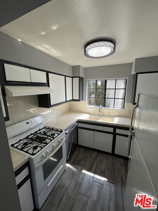 Foto del edificio - 4418 Colfax Ave