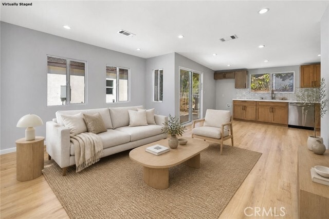Building Photo - 708 N El Molino Ave