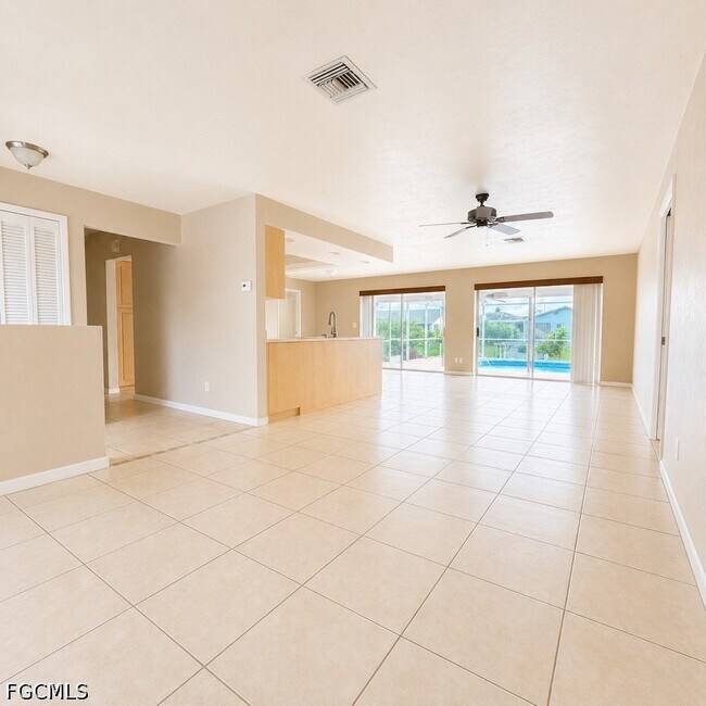 Foto del edificio - 1429 SE 31st Terrace