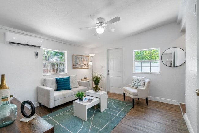 Photo - 3/2 just renovated in Coquina Key House
