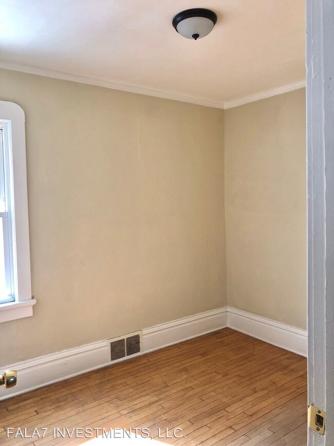 Foto del edificio - 2446 N Holton St