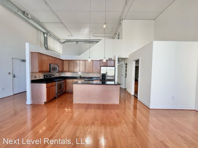 Foto del edificio - 2 br, 2 bath House - 8326 Fenton Street #B