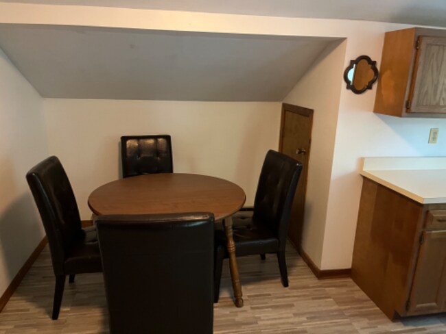 Foto del edificio - 230 Old Lane Rd