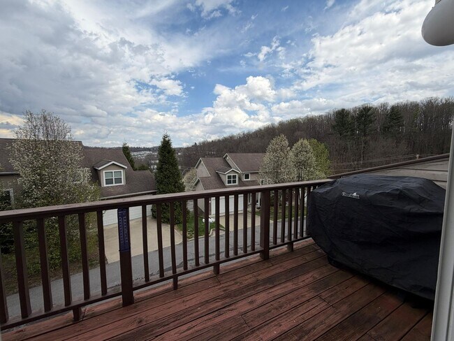 Foto del edificio - 217 Newberry Ln